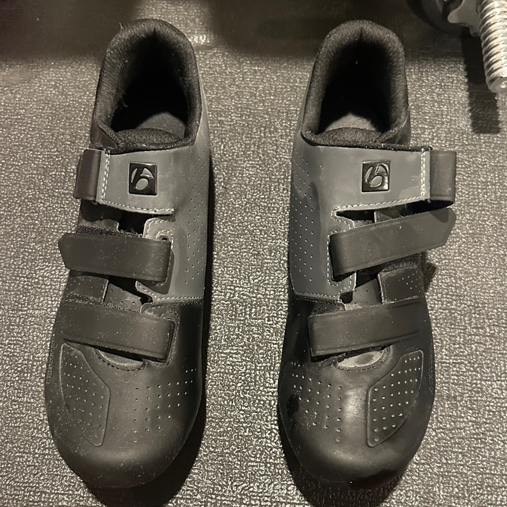 Bontrager Men's Black Cycling Shoes with Triple Hook-and-Loop Straps